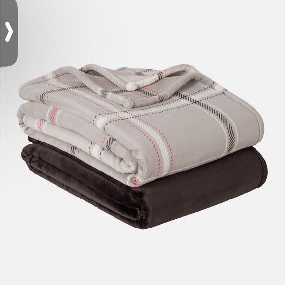 Berkshire Primaluxe 60"X70" Oversized Throw, 2-Pack - Picture 2 of 5